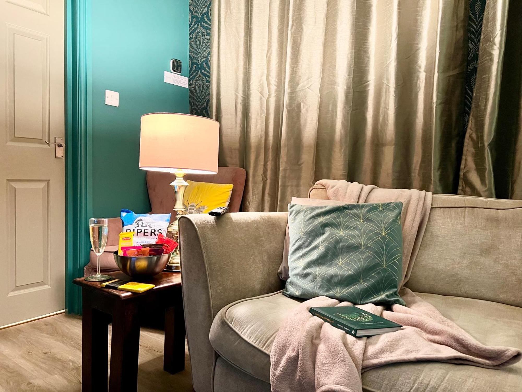 The Rose- Grd Floor, 2-5 Beds, Smarttv, Uni, Tram, M250 Fibre Lejlighed Nottingham Eksteriør billede