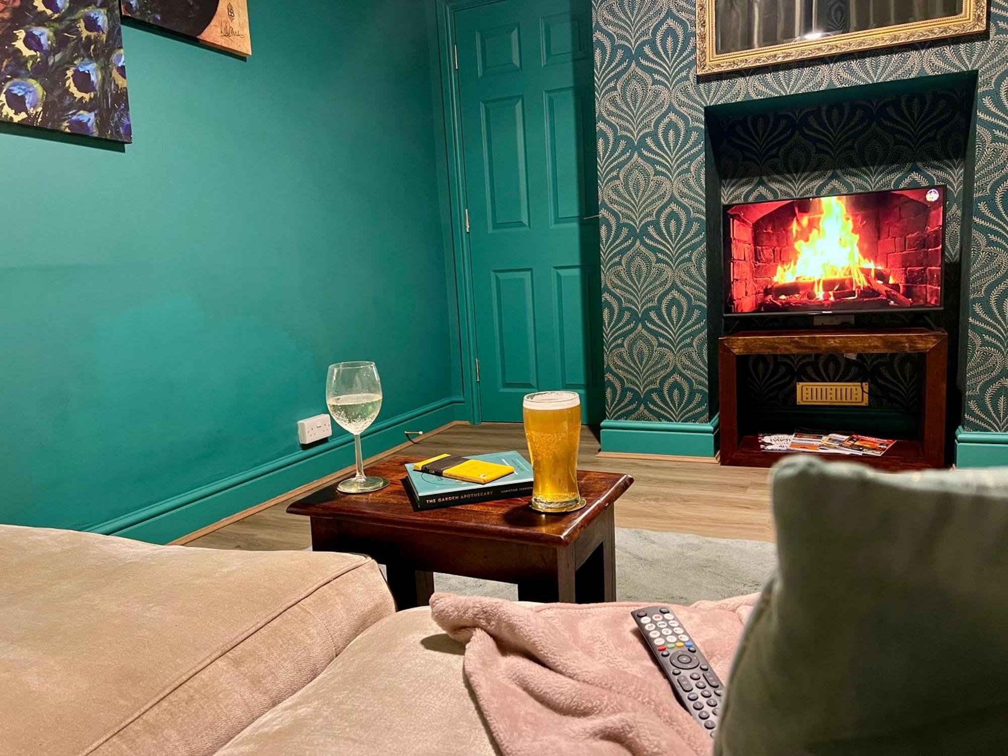 The Rose- Grd Floor, 2-5 Beds, Smarttv, Uni, Tram, M250 Fibre Lejlighed Nottingham Eksteriør billede